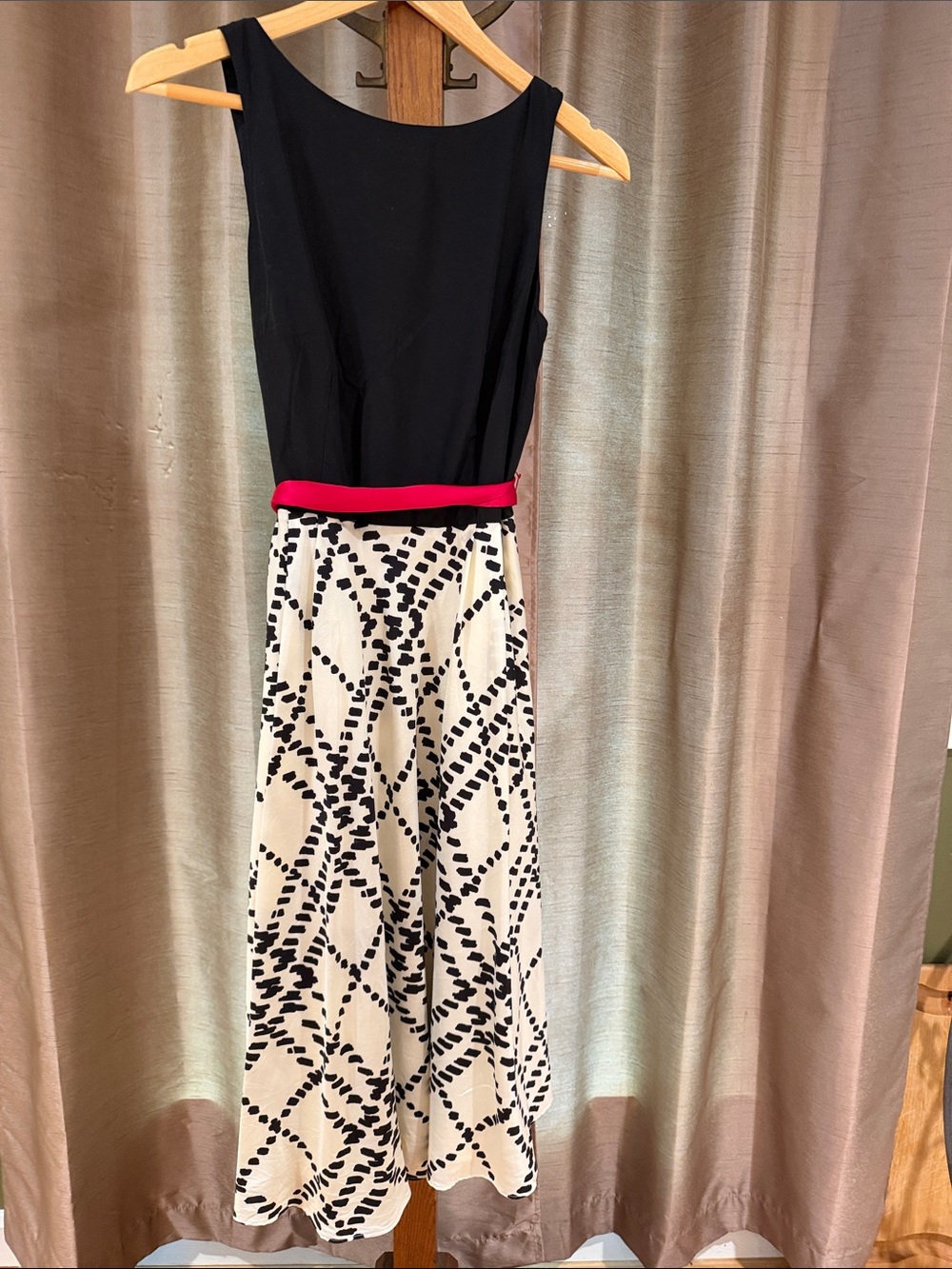 Lilly Pulitzer Black & White Midi Skirt Dress with Pink Waistband
